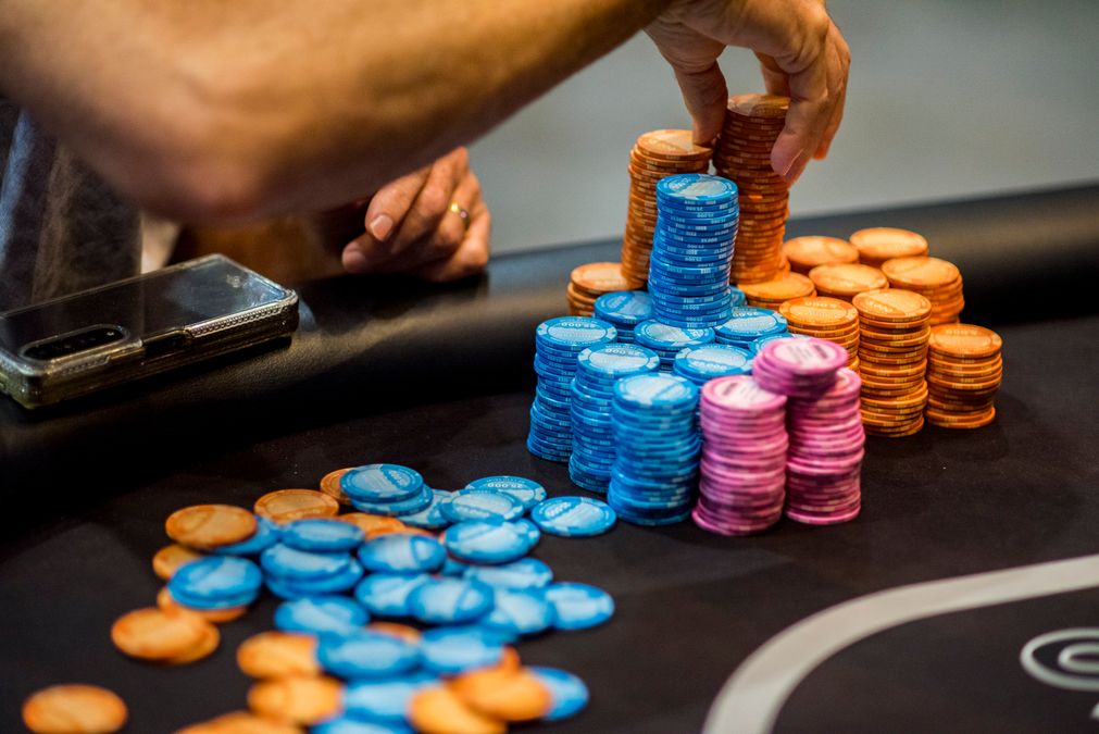 5 ways to play against a player who’s spewing chips